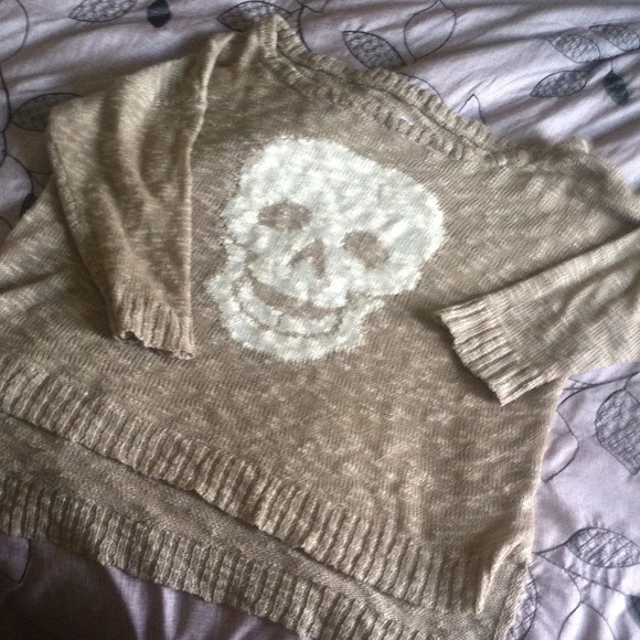 Target skull sweater and black tank