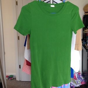Kelly green fitted tee