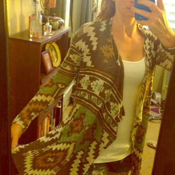 Short duster. Light weight.