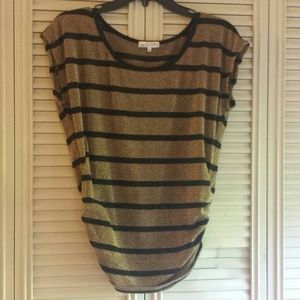 Shiny short sleeve shirt