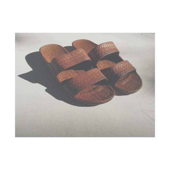 Classic Pali Hawaii Brown Sandals ll S8
