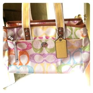 AUTHENTIC COACH BAG PURSE WEEKEND SCRIBBLE HAMPTON
