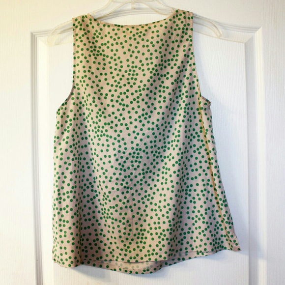 ModCloth Tops - 🎉HP🎉🌿Pretty🌿Bow-front green dots top ModCloth Tops - 🎉HP🎉🌿Pretty🌿Bow-front green dots top