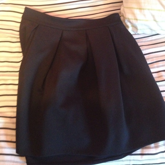 Black skater skirt