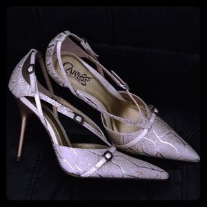NEW MARKDOWN!! Gold Print Pointy Toe Stilettos