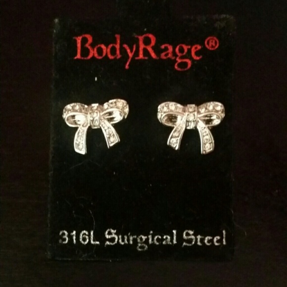 Adorable bow earrings
