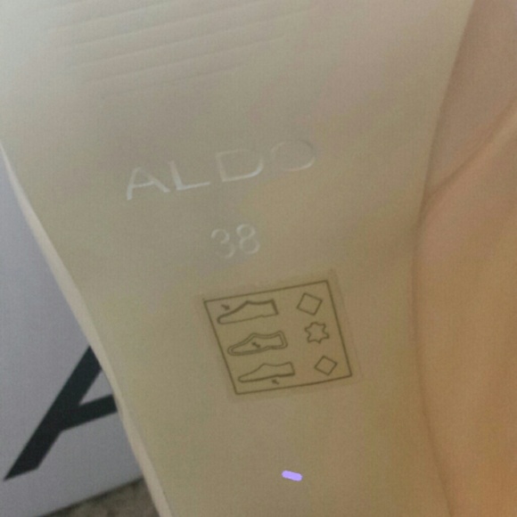 ALDO Nude "Mezzatesta" Heels - Picture 3 of 4