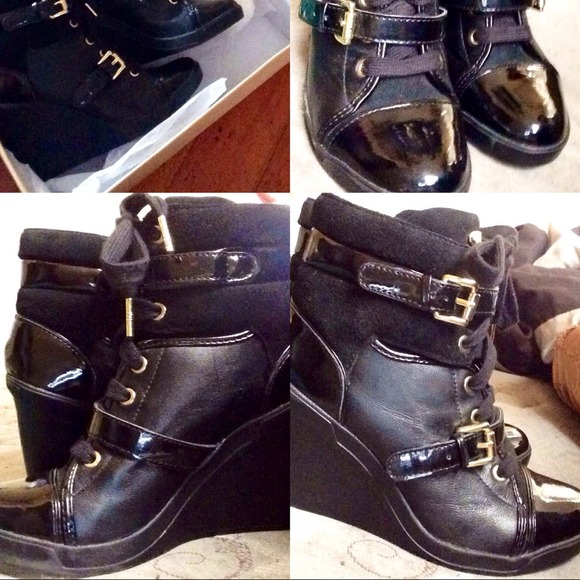 Michael Kors black leather wedge boots size 7.5 - Picture 1 of 1