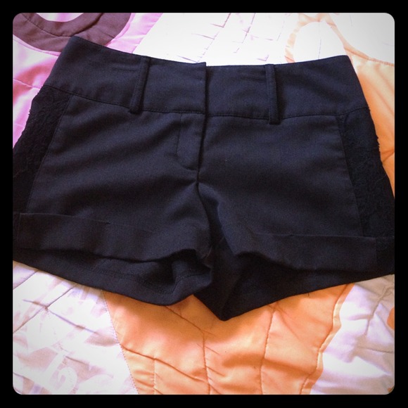 Black shorts with cuffs