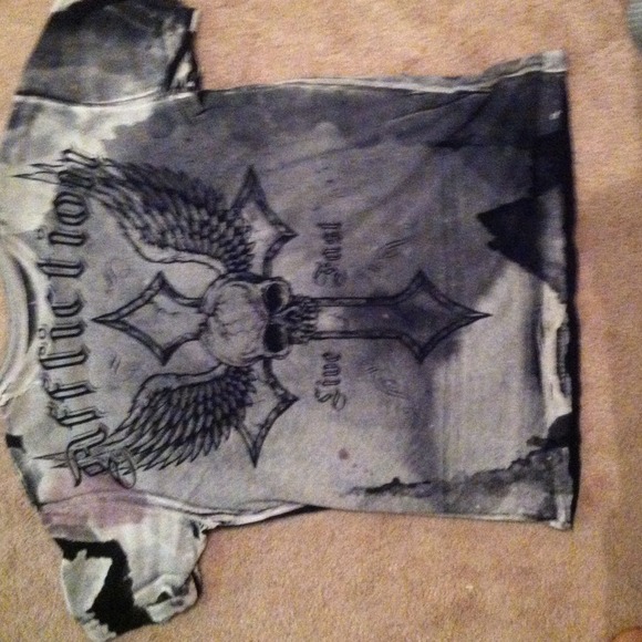 T-shirt - Picture 2 of 2