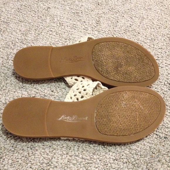 🍀SOLD in bundle 🍀 Lucky Brand 🍀 Boho Sandals - Picture 3 of 3