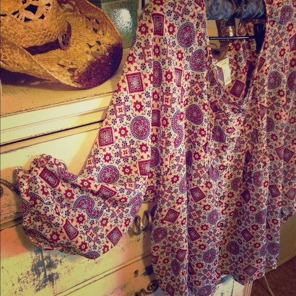 Forever 21 Boho Peasant Top