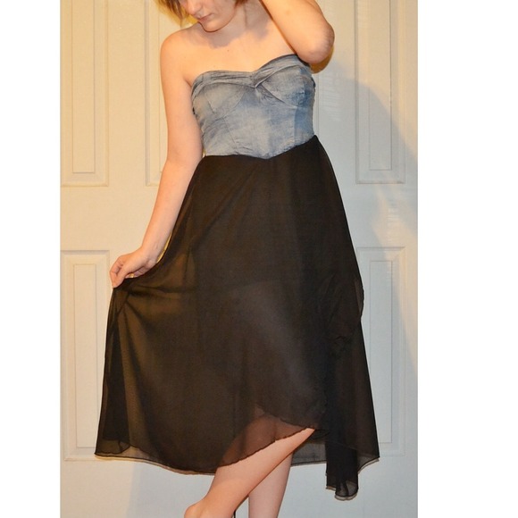 Black Dress - Picture 1 of 3