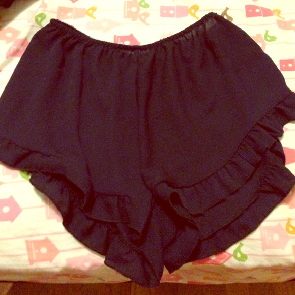 ❌ SOLD Brandy Melville Navy Vodi Shorts ❌