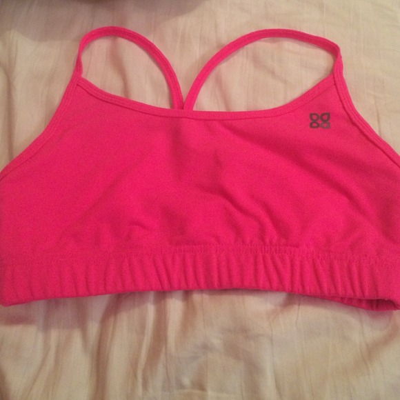 New without tags sports bra!