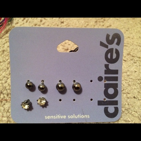 3 pairs of Claire's earrings
