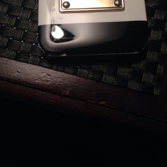 Michael Kors - Picture 2 of 3