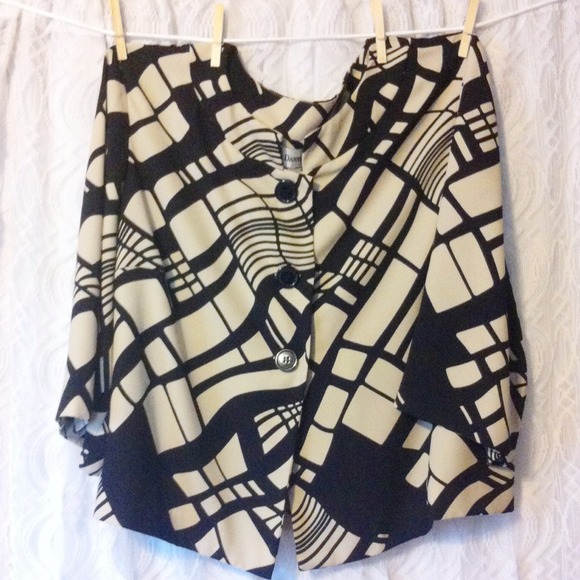 Abstract Print Black & White Cozy