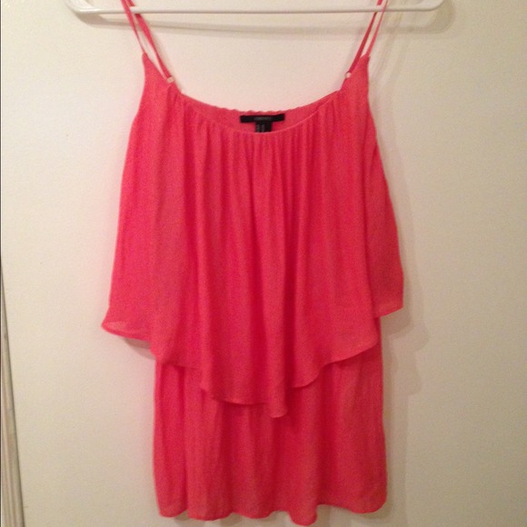 ❌ SOLD ❌Super cute top ❤️