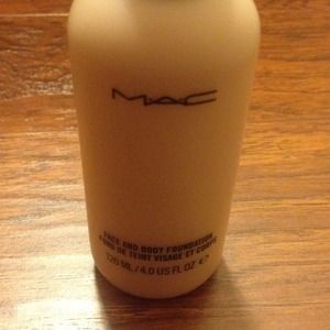MAC COSMETICS FACE AND BODY FOUNDATION (N2)