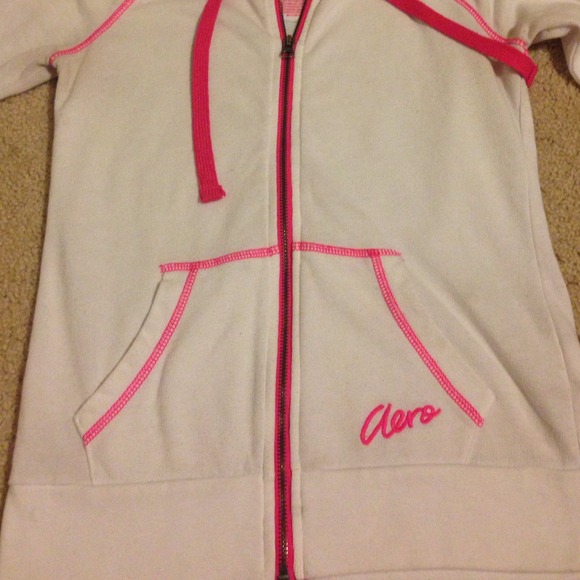 Aeropostale hoodie! - Picture 1 of 3