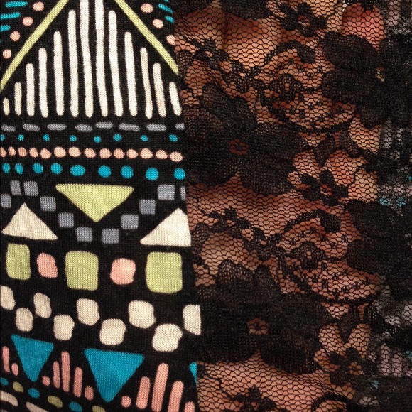 Pattern Top with Lace Back - Picture 3 of 3