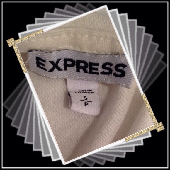 π«SOLDπ«PππΊπGorgeous Express Ruffle TopππΊ - Picture 3 of 3