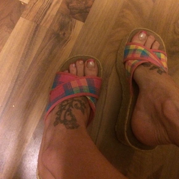 Sandles