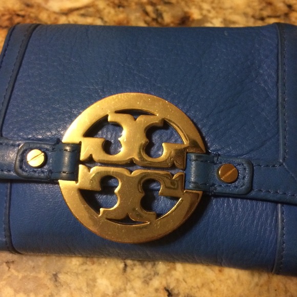 Blue authentic Tory Burch Wallet.