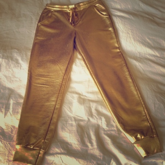 🚫SOLD on vinted🚫Gold Pants