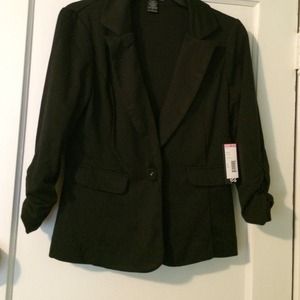 🎯Black size L blazer. New With tags
