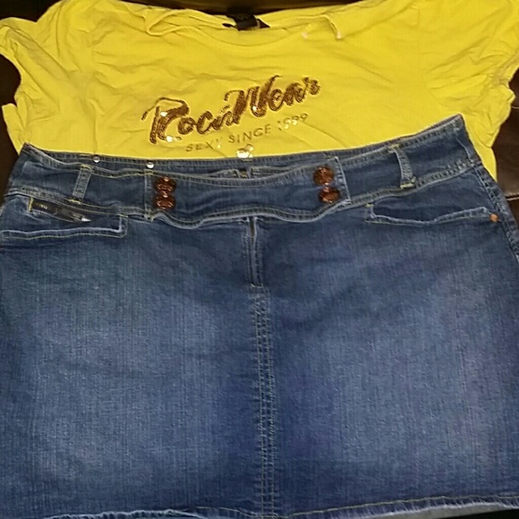 Roca Wear 2 pc outfit  3x with gold hardware