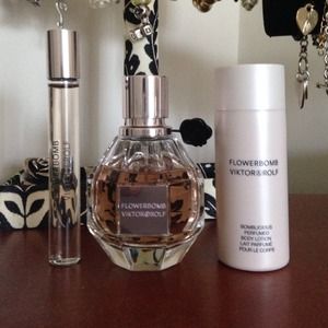 Authentic FlowerBomb Parfum by Victor&Rolf