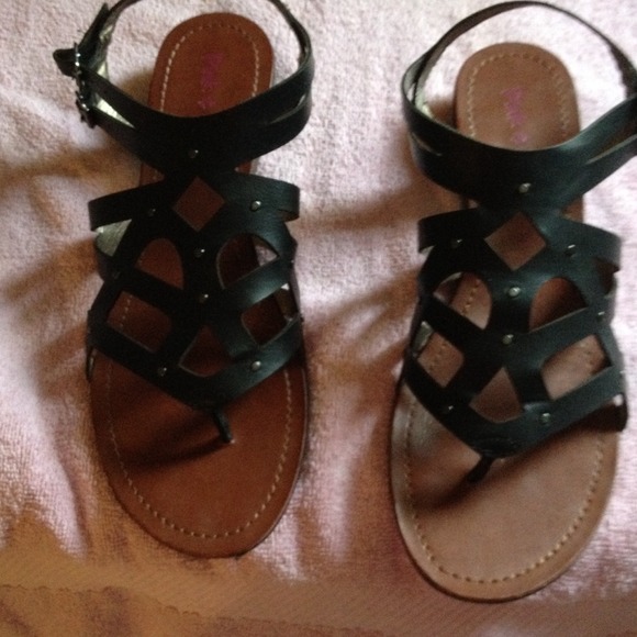 Black sandals by Pink & Pepper✂️price cut ✂️