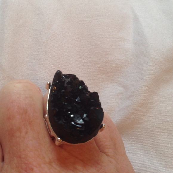 Black stone rock stretch ring