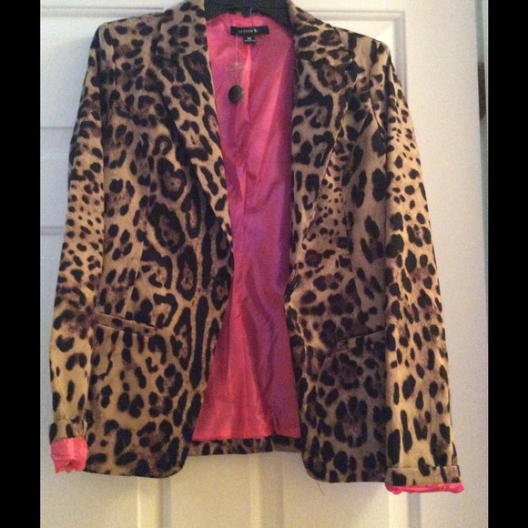 Leopard print blazer