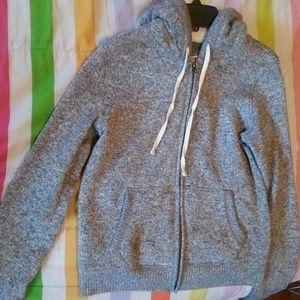 Really cute grey sweatshirt