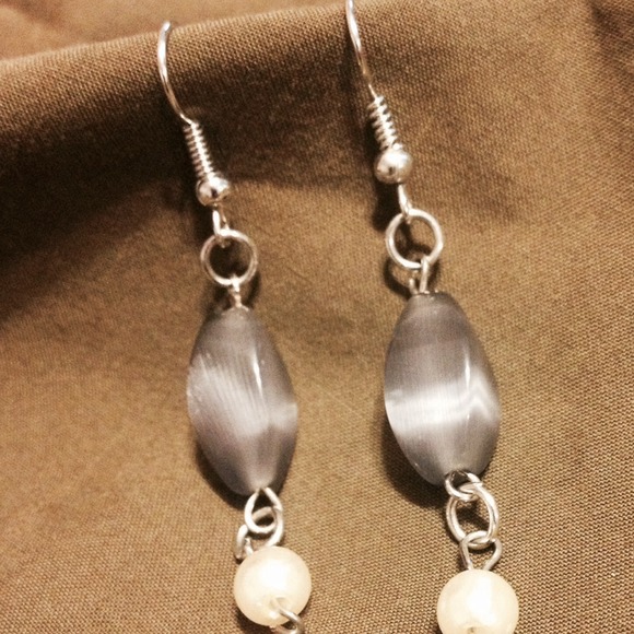 Hand made earrings. Can be made to order. - Picture 1 of 4