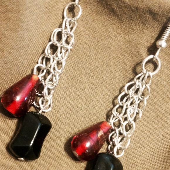 Hand made earrings $10 per pair - Picture 2 of 4