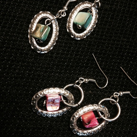 Hand made earrings $10 per pair - Picture 4 of 4