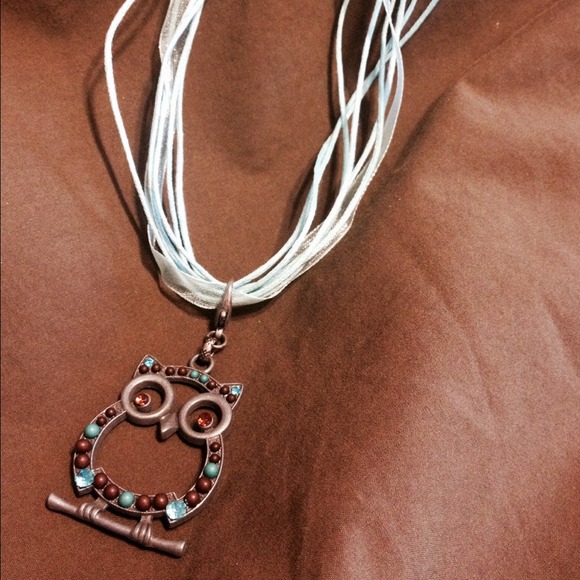 Fun Owl necklace! - Picture 2 of 2