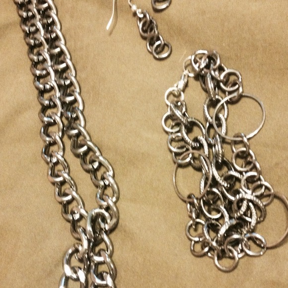 Dark silver necklace, earrings, and bracelet set. - Picture 1 of 1