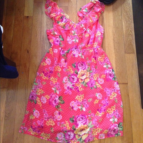 Flower patterned dress