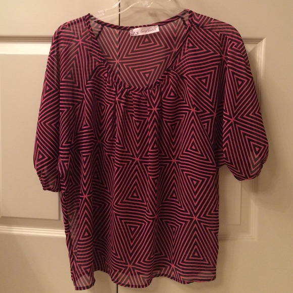 Francesca's Geometric blouse