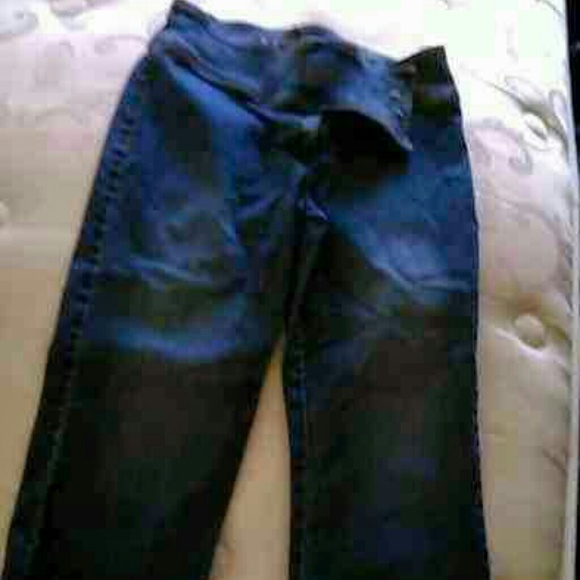 Capris by yada yada - Picture 1 of 1