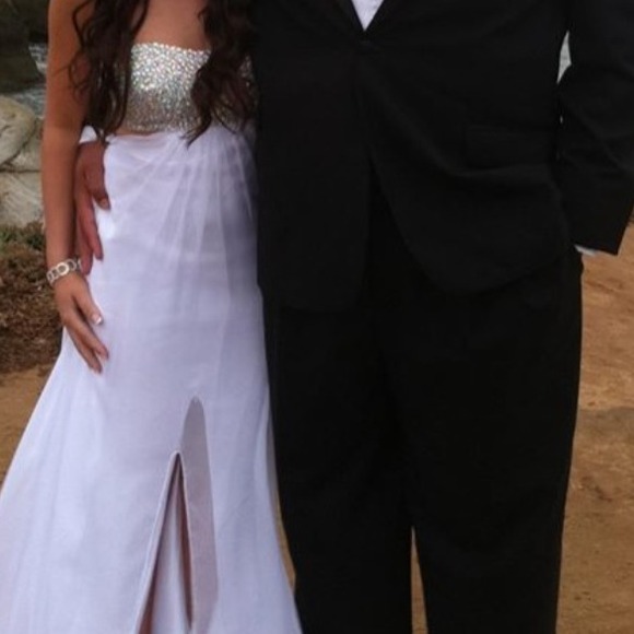 White sparkly strapless prom/formal dress like new