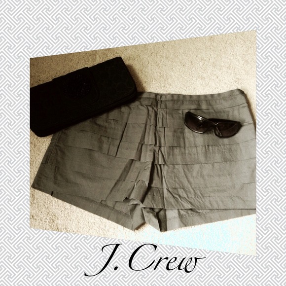 New J.Crew Gray Tiered Shorts