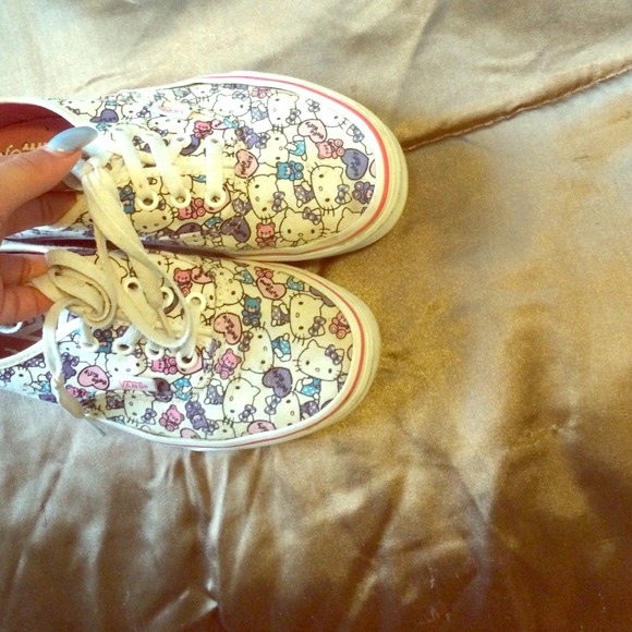 Hello kitty vans size 7.5