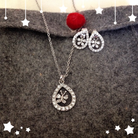 Necklace & Earring Set