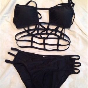 Black caged bikini ❤️SOLD❤️